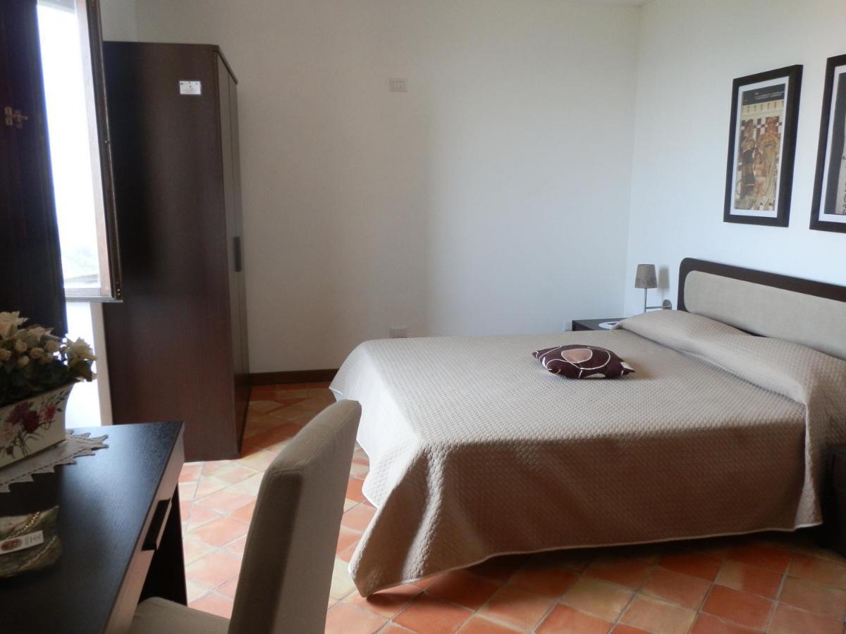 Agriturismo Ai Monaci Montano Antilia Eksteriør billede